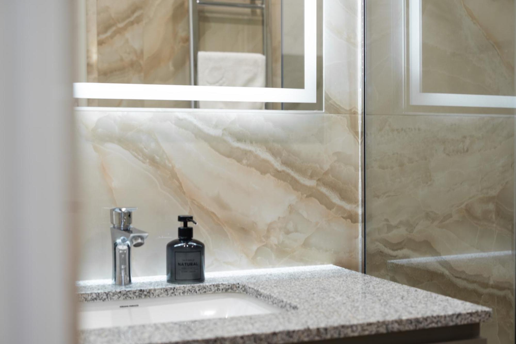 Ris Opera Apartments Yerevan Ngoại thất bức ảnh